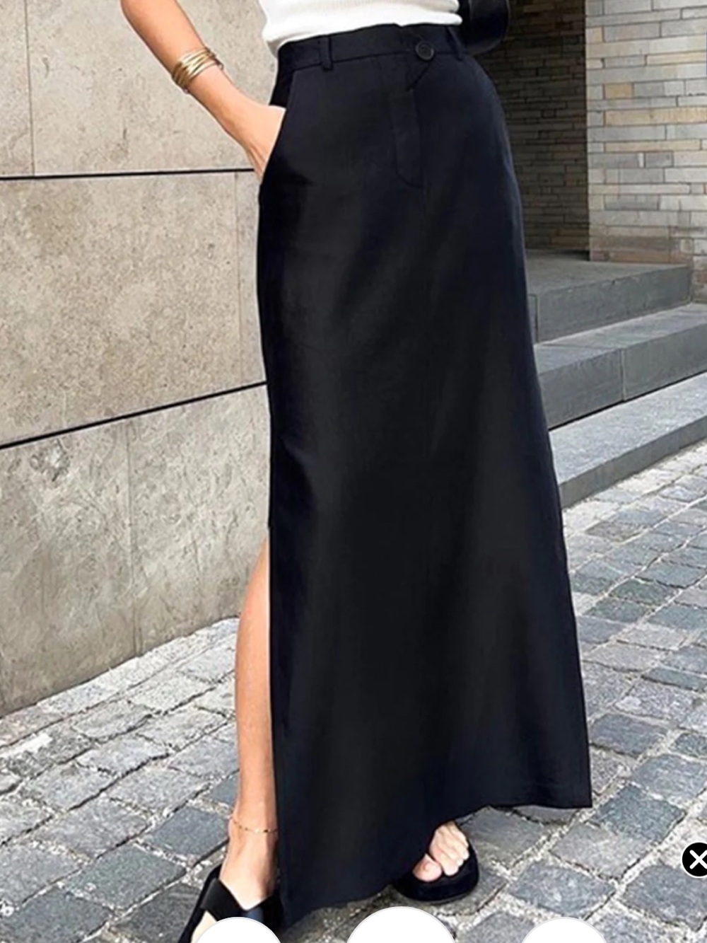 High-Waist Black Maxi Skirt with Side Slit - Picture 4 of 6